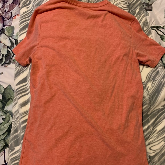 V-neck express fit shirt / I am selling these both as a bundle - Picture 9 of 9